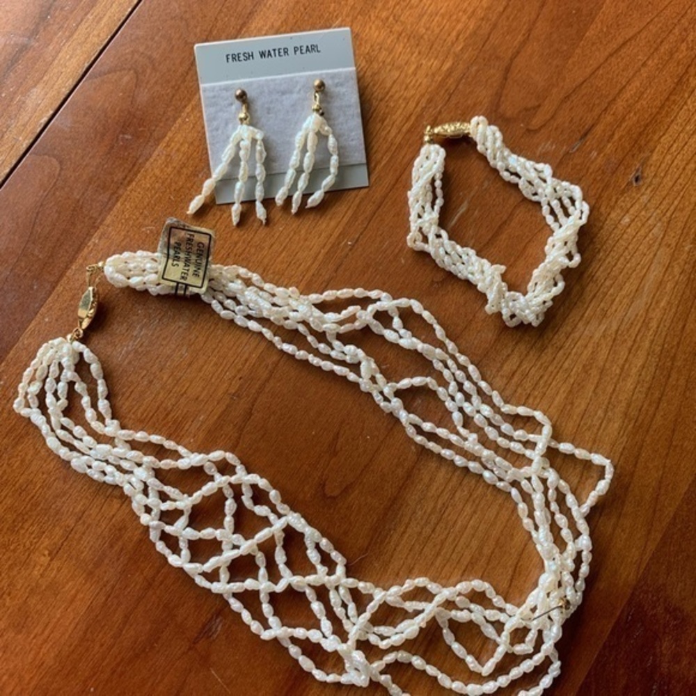 NWT Freshwater Pearl Jewlery Set